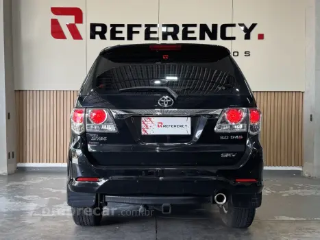 HILUX SW4 3.0 SRV 4X4 7 LUGARES 16V TURBO INTERCOOLER DIESEL