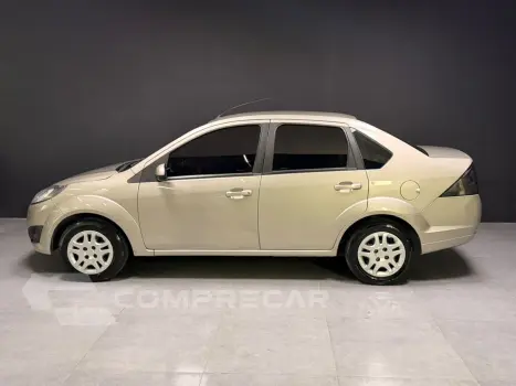 FIESTA 1.6 ROCAM SEDAN 8V FLEX 4P MANUAL