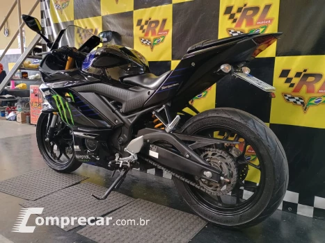 YZF R3 monster