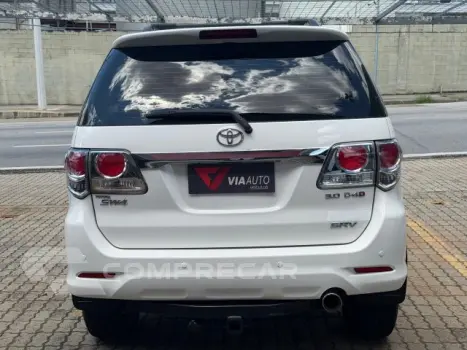 HILUX SW4 - 3.0 SRV 4X4 7 LUGARES 16V TURBO INTERCOOLER 4P A