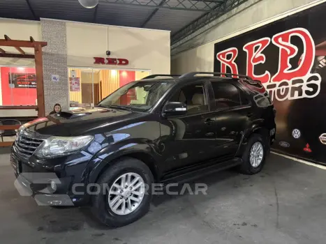 HILUX SW4 3.0 SRV 4X4 7 LUGARES 16V TURBO INTERCOOLER DIESEL