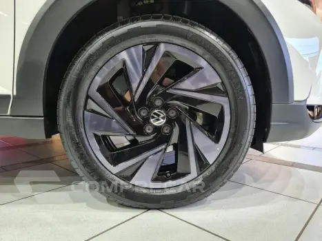 NIVUS HIGHLINE 1.0 200 TSI FLEX AUT.