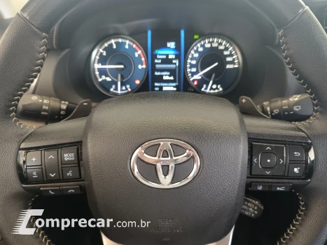 HILUX SW4 2.8 D-4D TURBO SRX 7L 4X4 AUTOMÁTICO