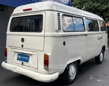 Kombi 1.4 FLEX STD LOTAÇÃO 12 LUGARES