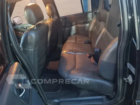 S10 2.4 MPFI Executive 4X2 CD 8V