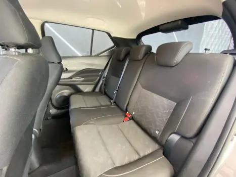 KICKS Active 1.6 16V Flex Aut.