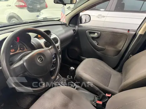 CORSA SEDAN PREMIUM