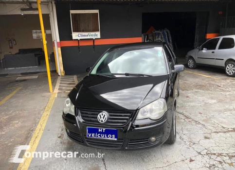 Volkswagen POLO SEDAN 1.6 MI Comfortline 8V 4 portas