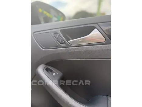JETTA 2.0 COMFORTLINE FLEX 4P TIPTRONIC