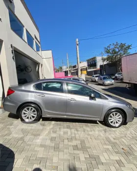 Civic Sedan LXS 1.8/1.8 Flex 16V Aut. 4p