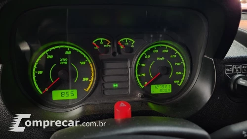 T-4 4x4 3.0 TB Int. Cap. Rígida Diesel