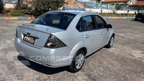 FIESTA 1.6 MPI Class Sedan 8V