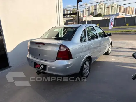 CORSA SEDAN PREMIUM