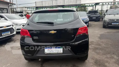 Onix Hatch 1.4 4P FLEX LT