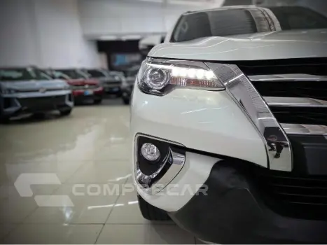 HILUX SW4 2.8 SRX 4X4 7 LUGARES 16V TURBO INTERCOOLER DIESEL