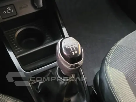 Kwid KWID OUTSIDER 1.0 Flex 12V 5p Mec.
