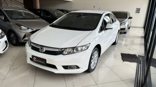 Honda CIVIC 1.8 LXS 16V 4 portas
