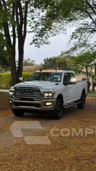 2500 6.7 I6 Turbo Laramie CD 4X4