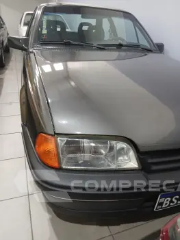 CHEVROLET MONZA 2.0 Classic SE 8V 2 portas