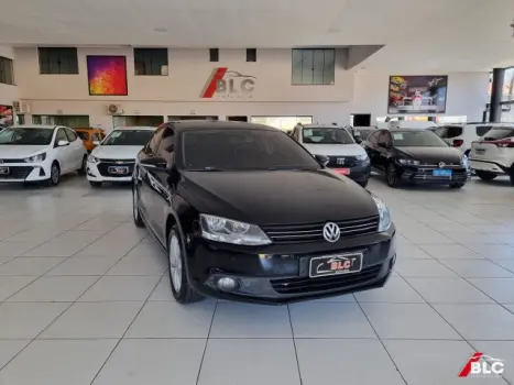 JETTA - 2.0 COMFORTLINE 4P TIPTRONIC