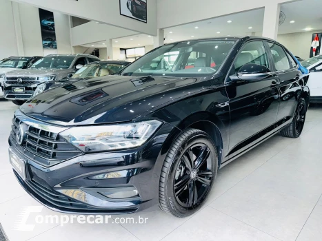 Volkswagen Jetta R-Line 1.4 4 portas