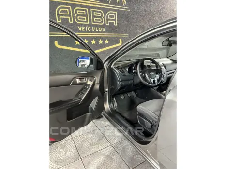 CERATO 1.6 E.213 SEDAN 16V GASOLINA 4P MANUAL
