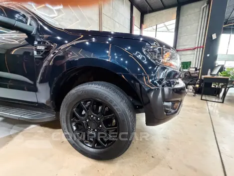 RANGER 2.2 BLACK 4X2 CD 16V DIESEL 4P AUTOMÁTICO
