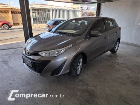 Toyota YARIS 1.3 16V XL 4 portas