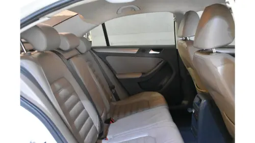 JETTA - 2.0 COMFORTLINE 4P MANUAL