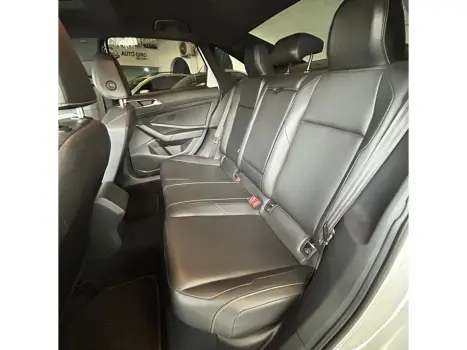 JETTA 1.4 250 TSI TOTAL FLEX R-LINE TIPTRONIC