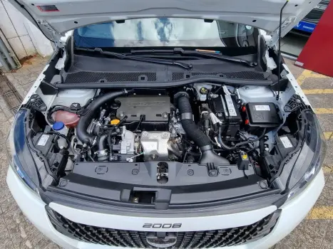 PEUGEOT 2008 1.0 TURBO 200 ALLURE 2025