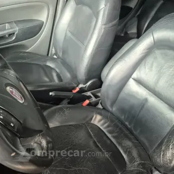 Punto HLX 1.8 Flex 8V 5p
