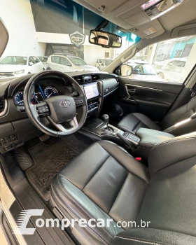 HILUX SW4 2.7 SRV 7 Lugares 4X2 16V
