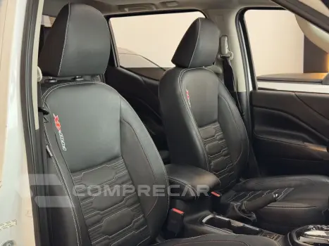 Frontier 2.3 16V PRO4X CABINE DUPLA 4X4 BI-TURBO DIESEL AUTO