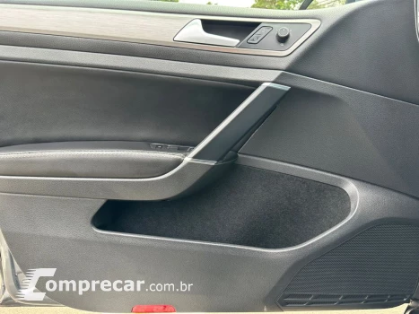 Volkswagen Golf Comfortline 1.4 TSI 140cv Aut. 4 portas