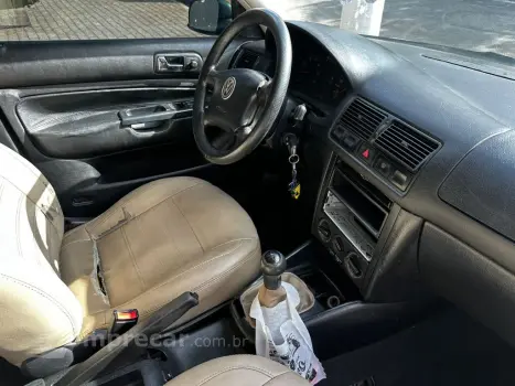 Golf 1.6Mi/ 1.6Mi Gener./Black & Silver