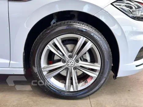 JETTA 1.4 250 TSI TOTAL FLEX R-LINE TIPTRONIC