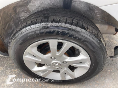 LIVINA 1.8 S 16V