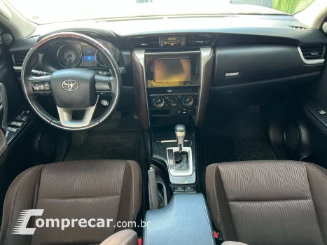 HILUX SW4 2.7 SR 7 Lugares 4X2 16V