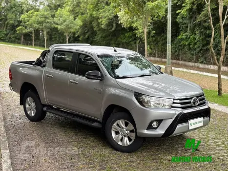 Toyota HILUX 2.7 SR 4X2 CD 16V 4 portas
