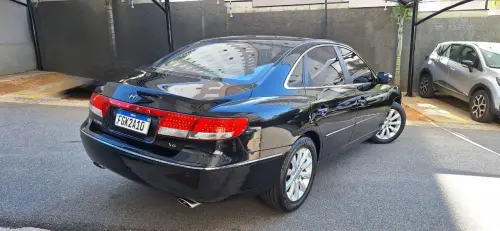 AZERA 3.3 MPFI GLS Sedan V6 24V