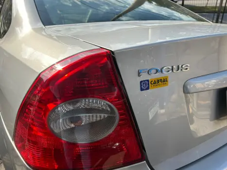Focus Sedan 2.0 16V/2.0 16V Flex 4p