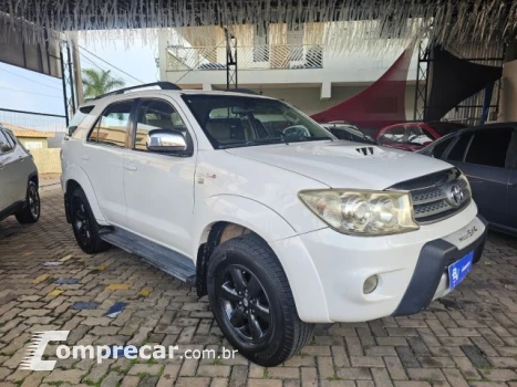 HILUX SW4 - 3.0 SRV 4X4 7 LUGARES 16V TURBO INTERCOOLER 4P A