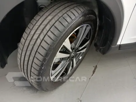 KICKS PLAY 1.6 16V FLEXSTART SENSE XTRONIC