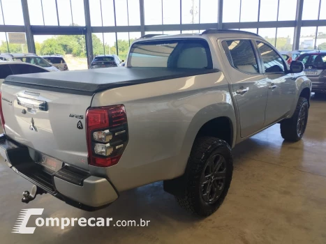 L200 TRITON 2.4 16V Turbo Sport HPE CD 4X4