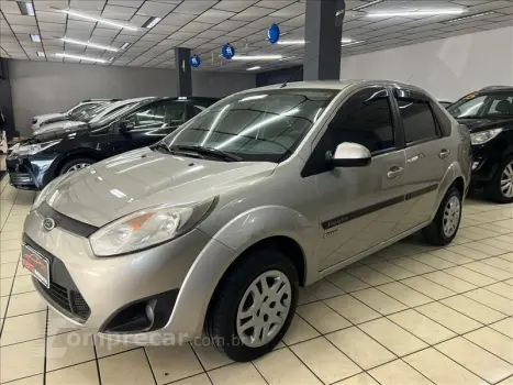 FORD FIESTA 1.6 MPI Sedan 8V 4 portas