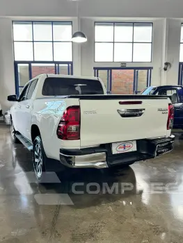 Hilux CD SRX 4x4 2.8 TDI 16V Diesel Aut.