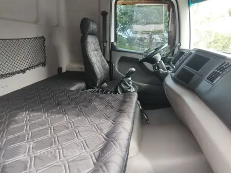 Constellation 24.280 Teto Alto Cab. Leito Automático