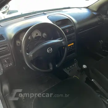 Astra Sed. Advant. 2.0 8V MPFI FlexP. 4p