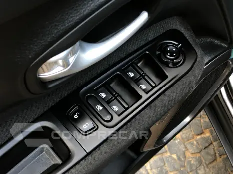 Renegade 1.3 T270 Turbo Flex Sport At6